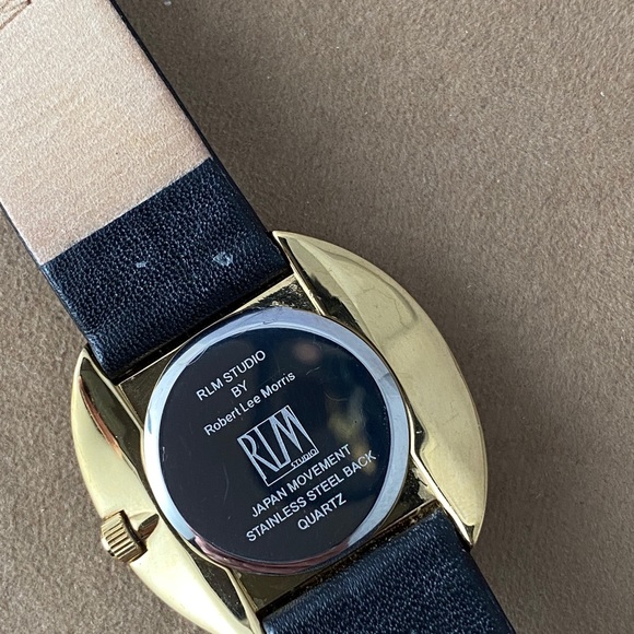 Vintage Robert Lee Morris Saucer Gold Watch - Picture 5 of 9